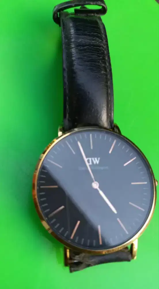Jam tangan pria tali DW
