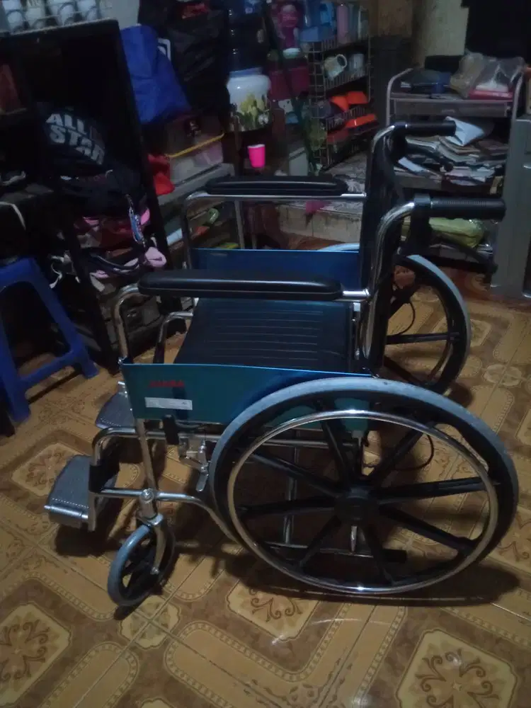 Kursi Roda Standar