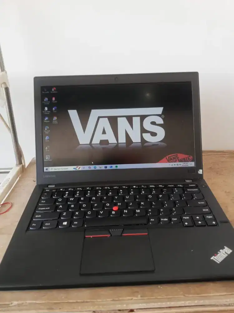 Lenovo Thinkpad X260 core i5 gen 6 ram 8 GB SSD 256GB