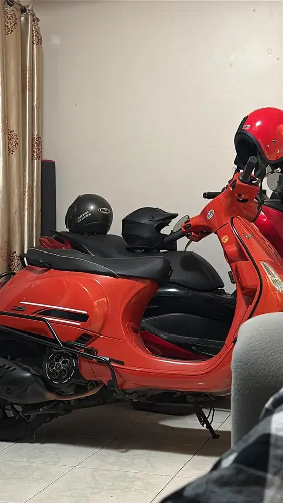Vespa lx 125 color rare