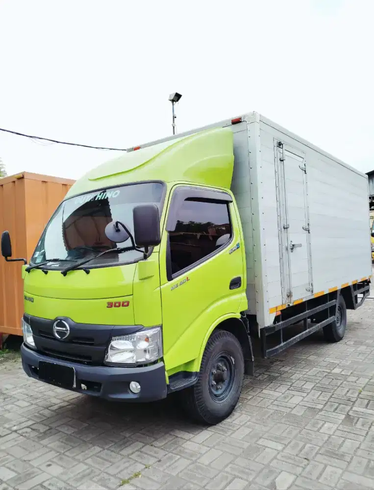 HINO DUTRO 4 BAN CDE SUPER LONG 115 SDL BOX ISTIMEWA SEPERTI BARU
