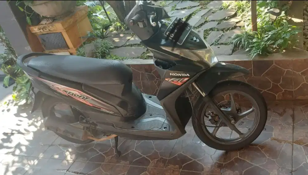 Dijual Honda Beat PGM FI 2014