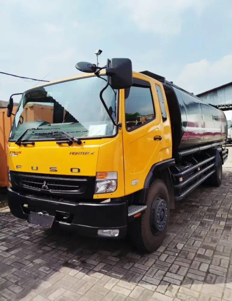 MITSUBISHI FUSO 6 BAN 240PS TANGKI LOW KM ISTIMEWA SEPERTI BARU