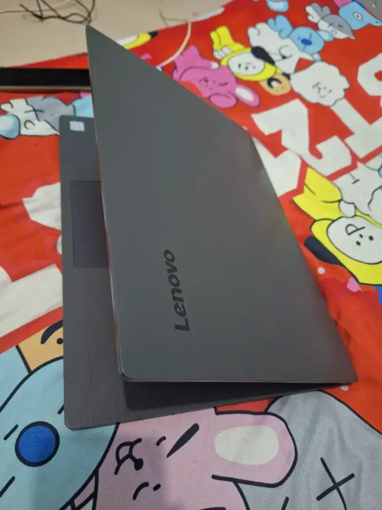 Bismillah dijual laptop lenovo slim core i3 ram 8gb ssd 256gb