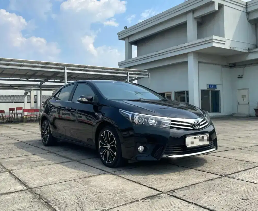 KM 60 rb. Toyota Altis V 2015 facelift
