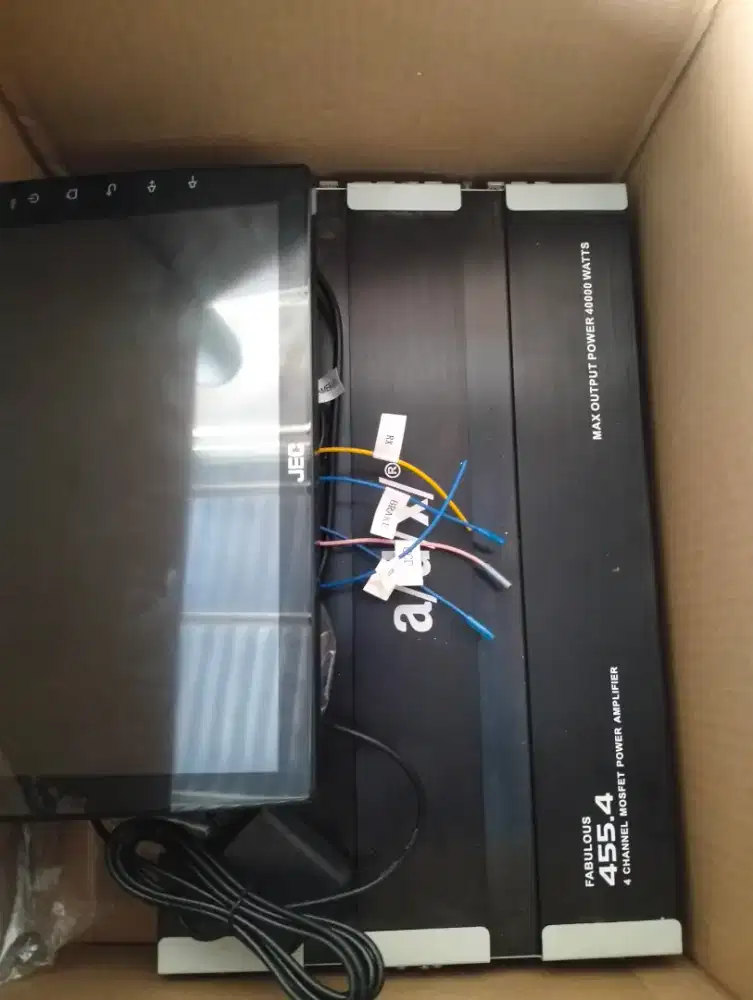 Head unit audio mobil Android wafer