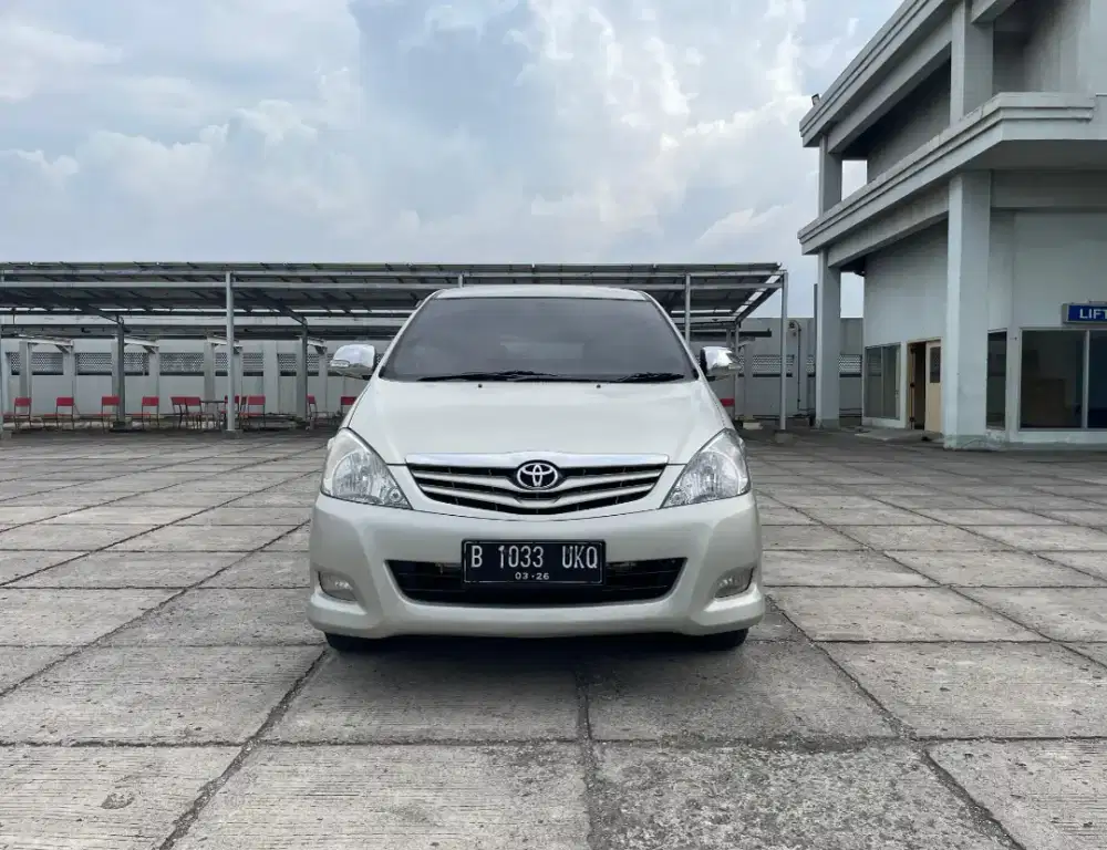 TERMURAH. KIJANG INNOVA G DIESEL 2011 MATIK
