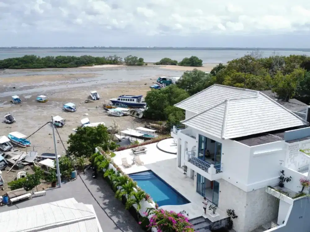 Dijual Villa Mewah Tepi Pantai dengan Pemandangan Sunset Spektakuler di Benoa – Nusa Dua - Bali