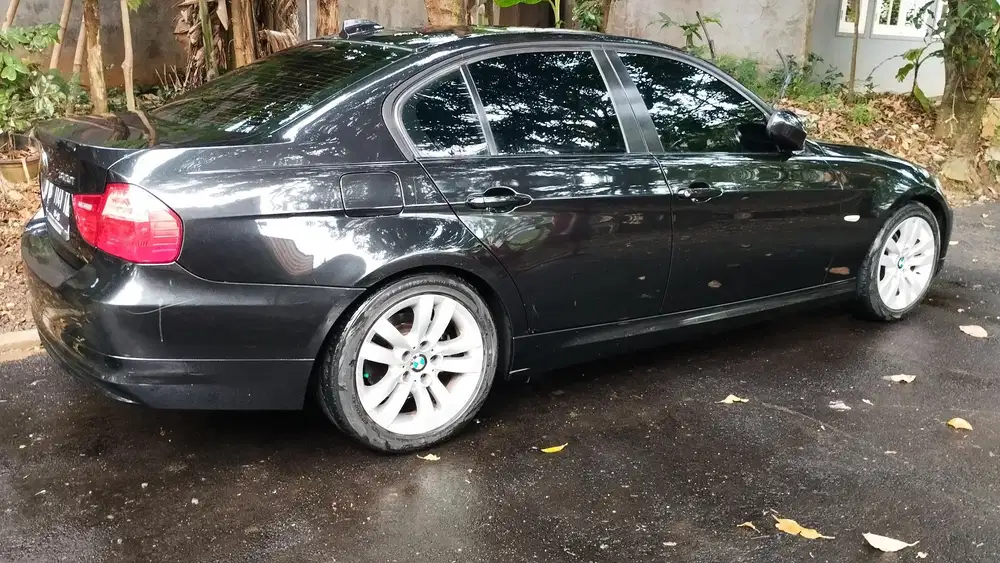 BMW 520i 2010 Bensin