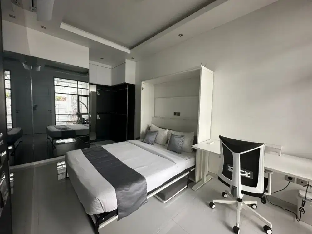 Dijual Villa Eksklusif Dijual di Seminyak - Lokasi Premium - Selangkah dari Pison Restoran & Pantai Petitenget!
