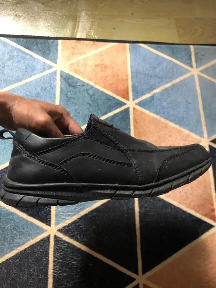 Sepatu pantofel