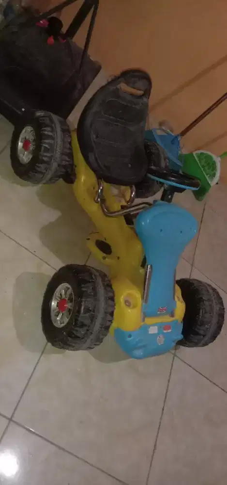 Bismillah.Mainan mobil aki GOKART , dari pabrik TDK menggunakan remote
