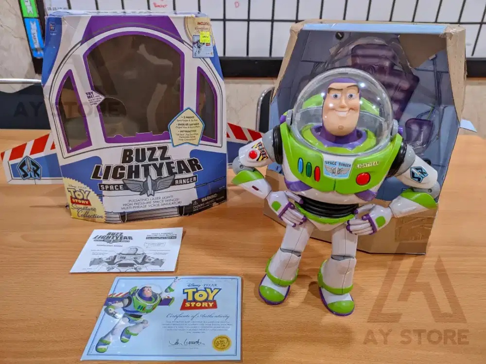 Buzz lightyear Toy Story thinkway toys signature collection