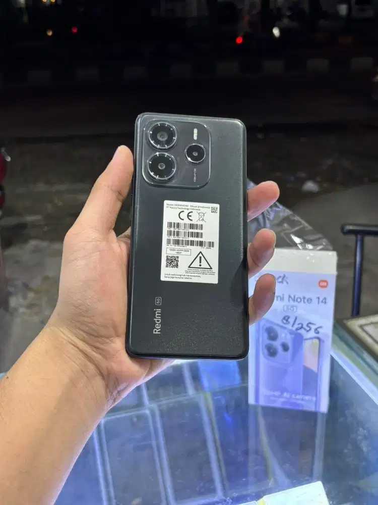 REDMI NOTE 14 5G Ram 8/256, Kondisi Like new, Lengkap, Bergaransi.
