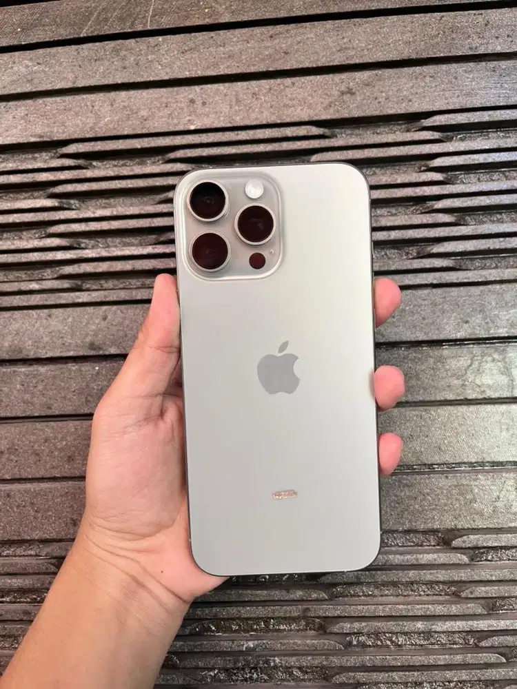 Iphone 16 promax 256gb ibox garansi on mei 2026 mulus like new