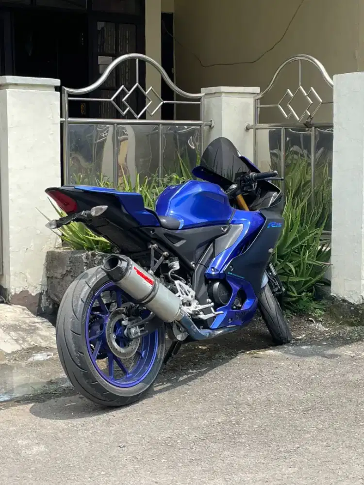 Yamaha yxf R15 bekas