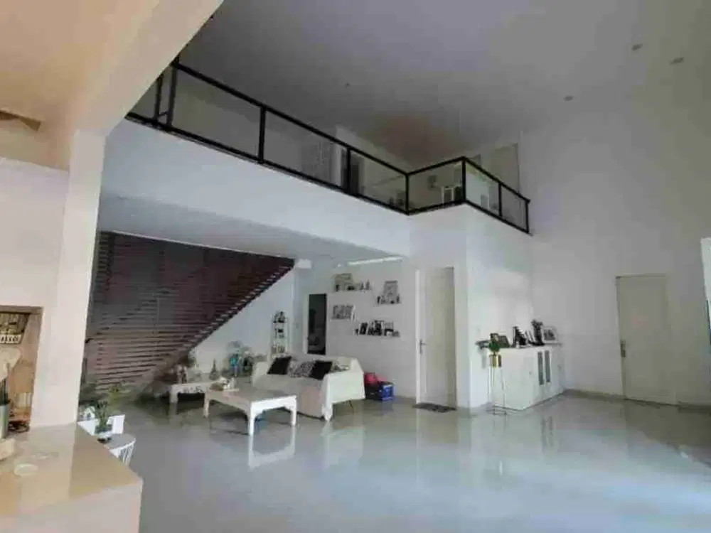 Dijual Rumah Bagus Tingkat 1,5 Lantai Siap Pakai Di Bukit Sari, Semarang