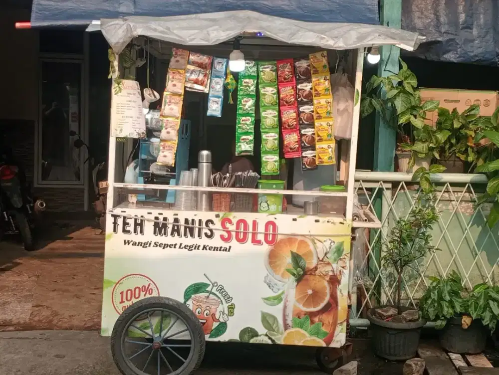 DIBUTUHKAN PENJAGA TEH SOLO KHUSUS WANITA