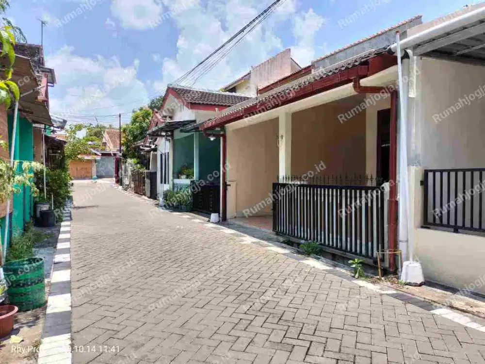 rumah dalam perumahan purwomartani sangat nyaman dan strategis