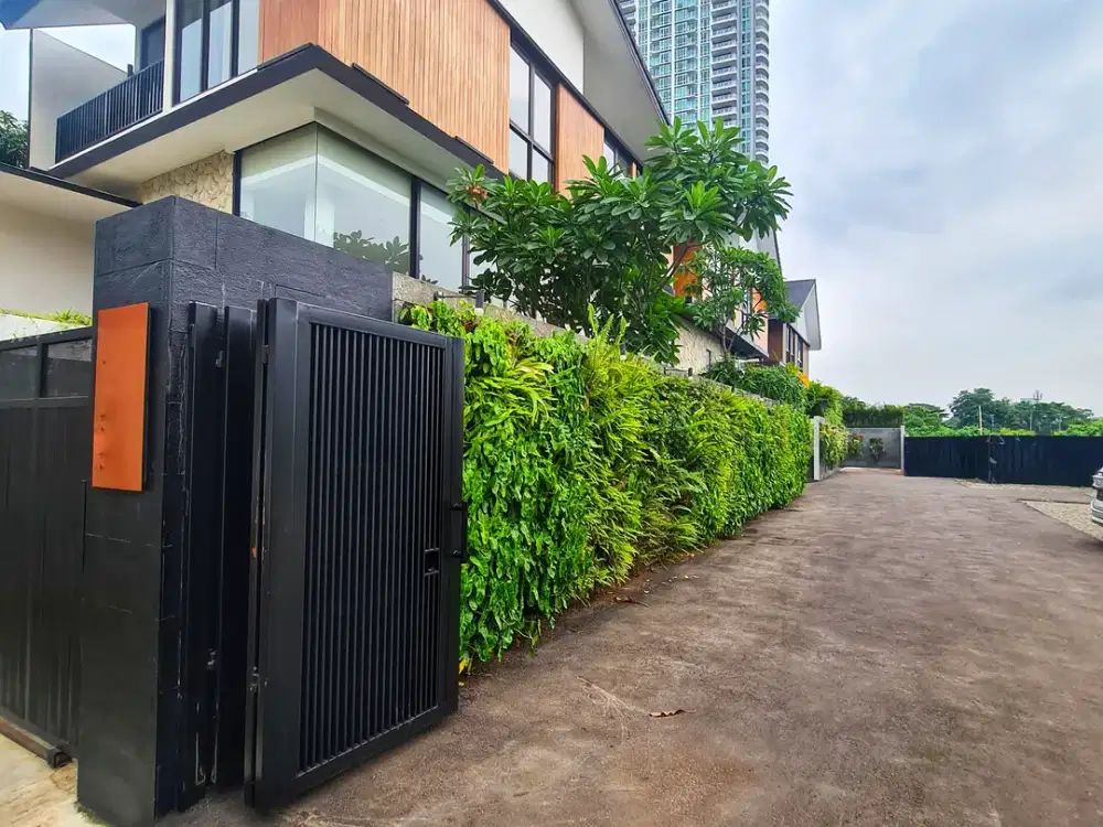 Rumah Dijual Kemang.  Dekat Mcd Kemang, Dalam Townhouse. NEGO sd DEAL