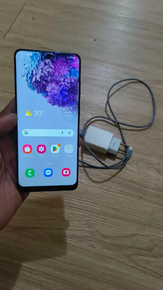 Samsung S20+ 8/128 ad minus baca deskripsi dulu bisa tt hp