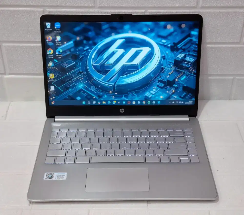 Type Laptop HP 14s-dq5557TU/Intel Core i3-1215U/Ram 8GB/SSD 512GB