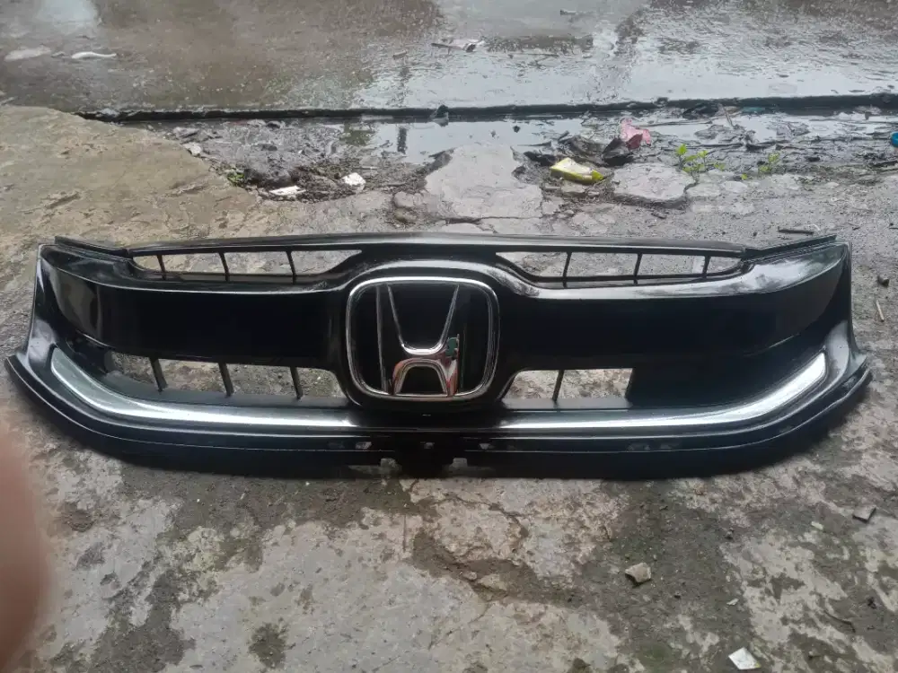 Gril depan Honda Brio Tahun 2017