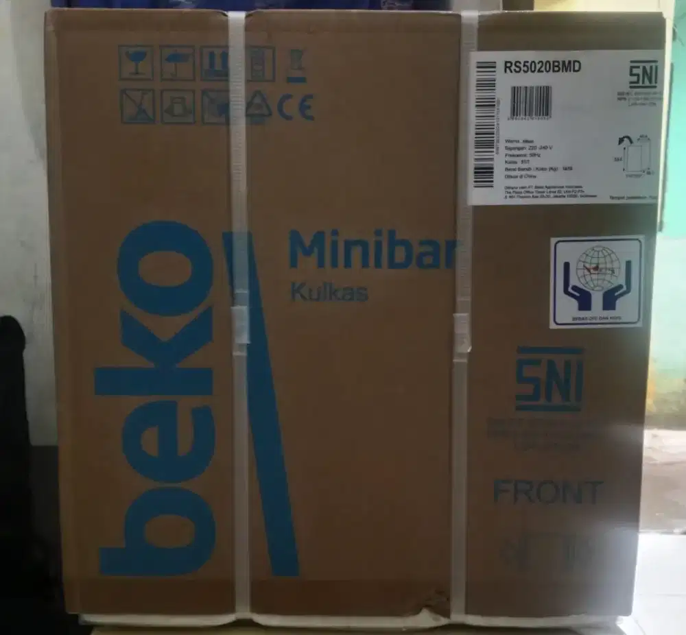 dijual kulkas mini bar gress merk beko