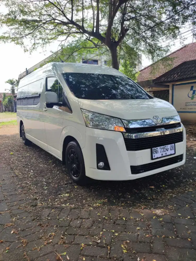 Hiace Premio 2022