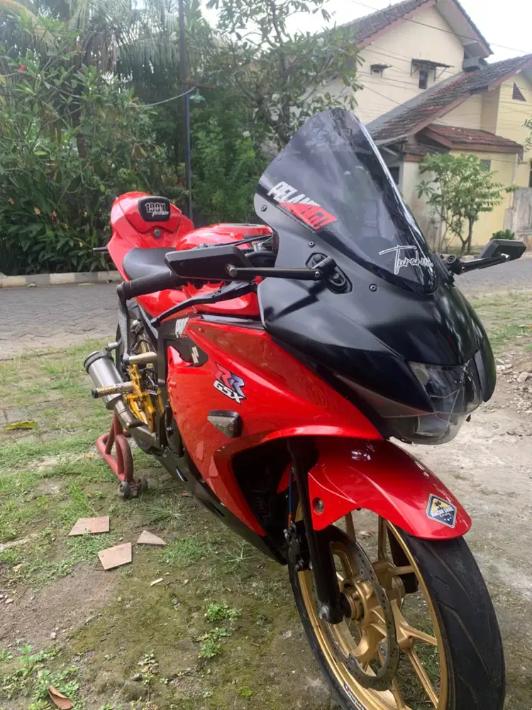 Suzuki GSX 150 R