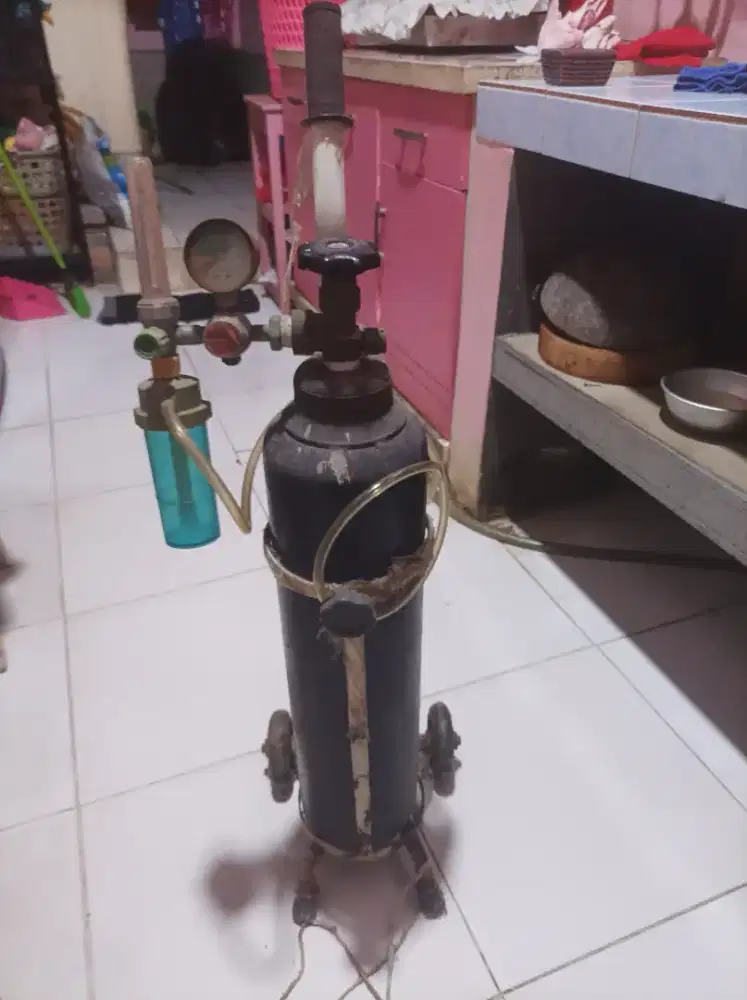 Tabung oxigen lengkap