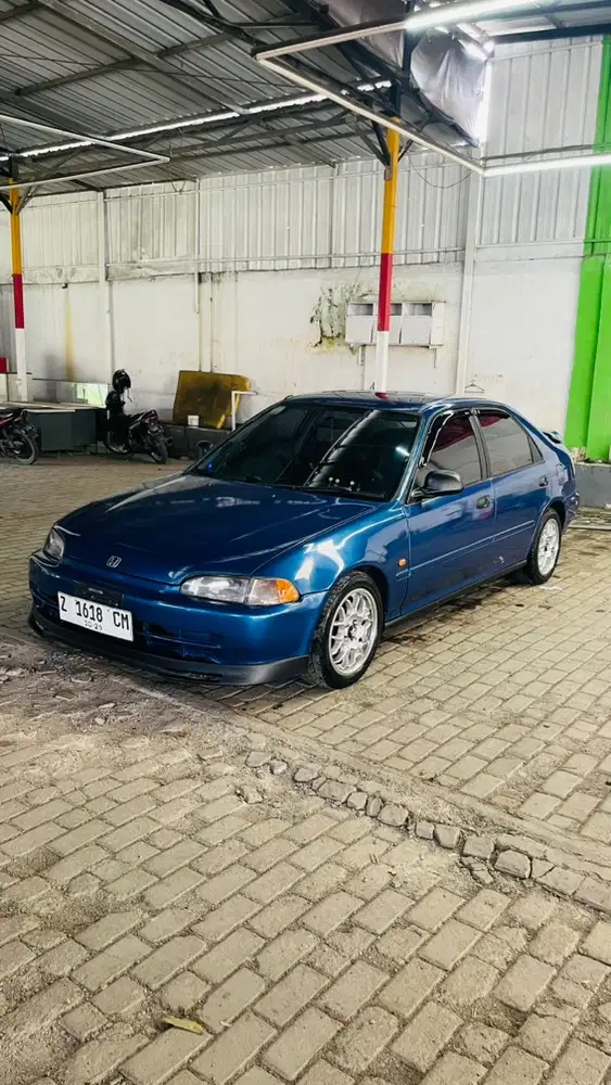 Mobil Honda Civic Genio Matic