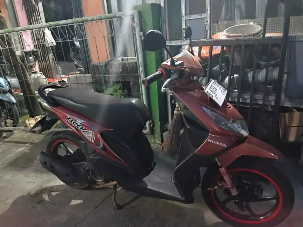 Honda beat 2009 ss lengkap STNK burem kena minyak MINUS pajak pules