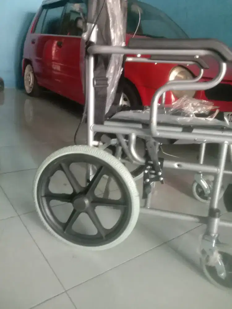 Kursi orang sakit baru