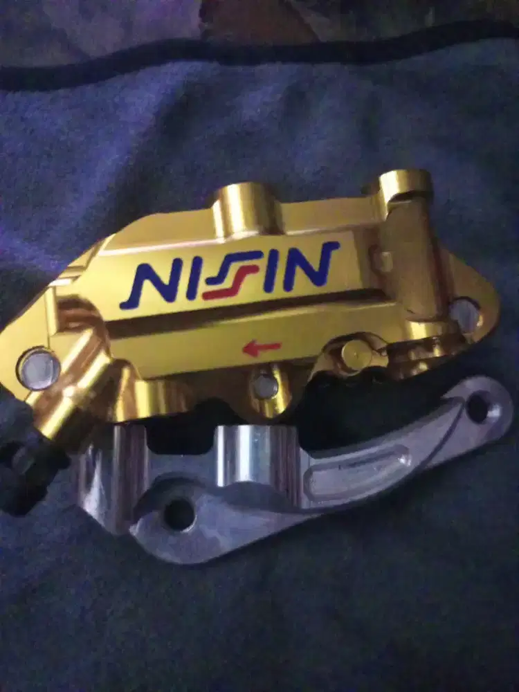 jual braket nissin, barang masih mulus belum pernah di pasang