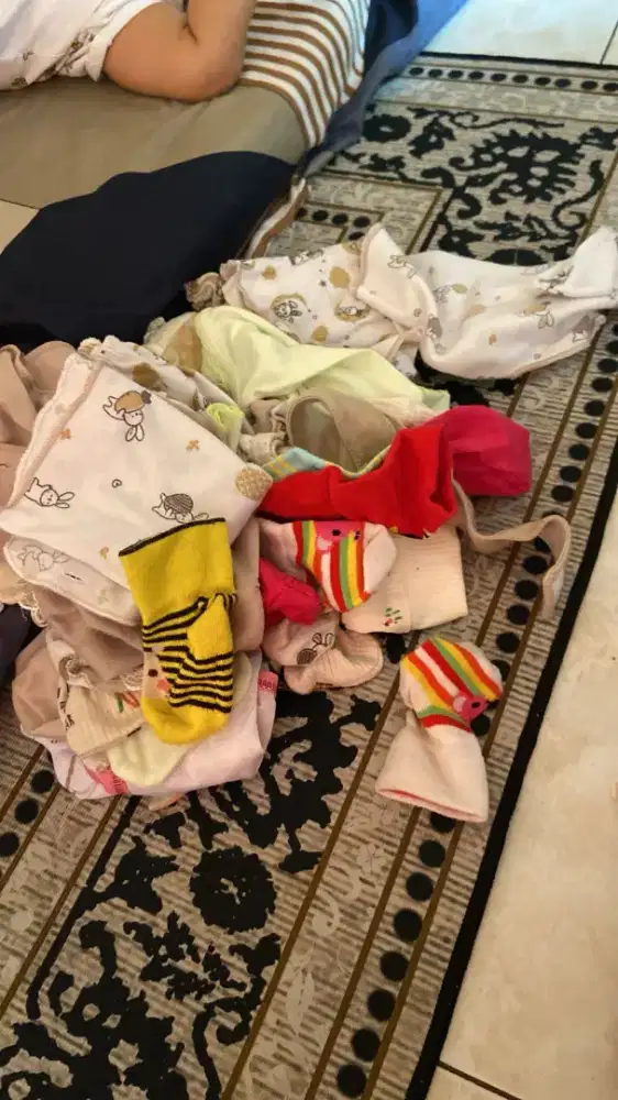 Yang punya baju bayi ga kepake bisa kasih ke Saya siap bayar ongkir