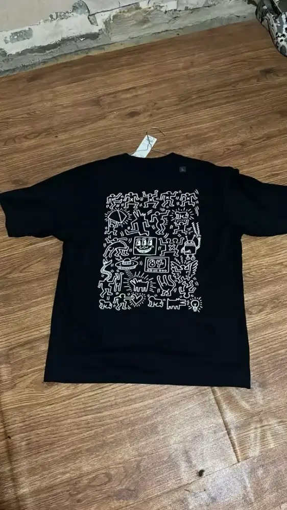 Baju Uniqlo X keit Size L