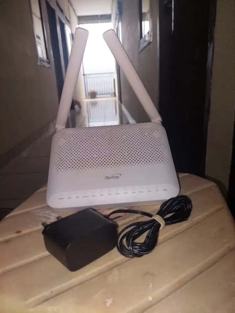 Router FiberHome HG6145D2 – Dual Band 2.4Ghz & 5Ghz | Lengkap Adaptor