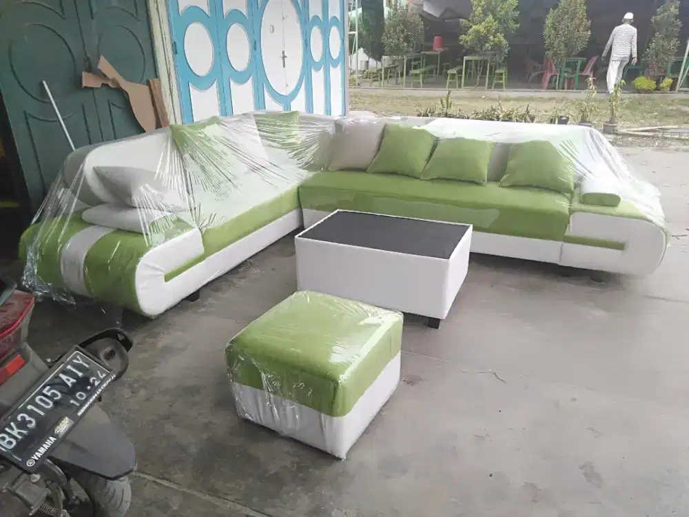 Erafurniture*sofa L New VALENTINO hijau-cream+MEJA+BANTAL+PUFF