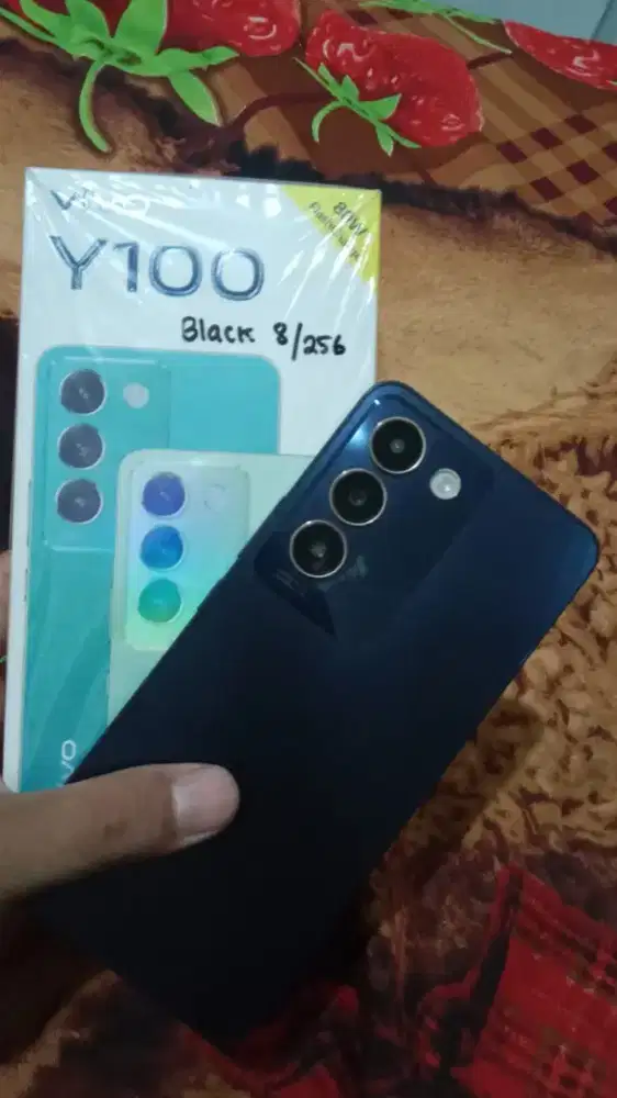 Vivo Y100 4G. 8/256