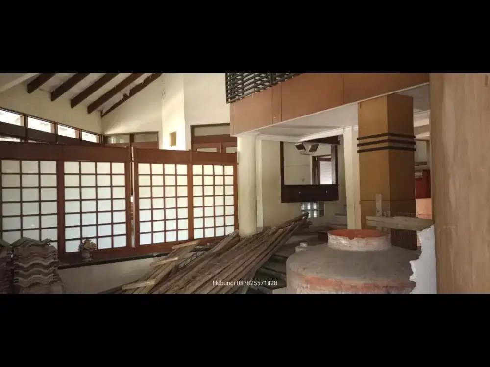 Rumah Hook Strategis jual cepat murah, Kopo Permai