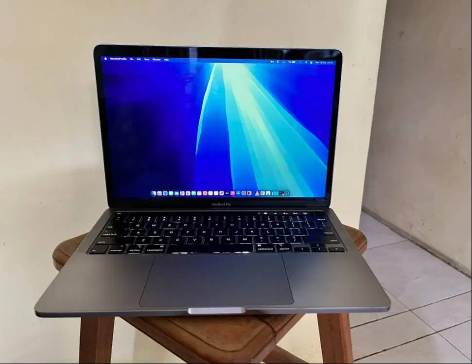 MacBook Pro 2020 Touch RAM 16 SSD 512 Mulus Normal Harga Pass