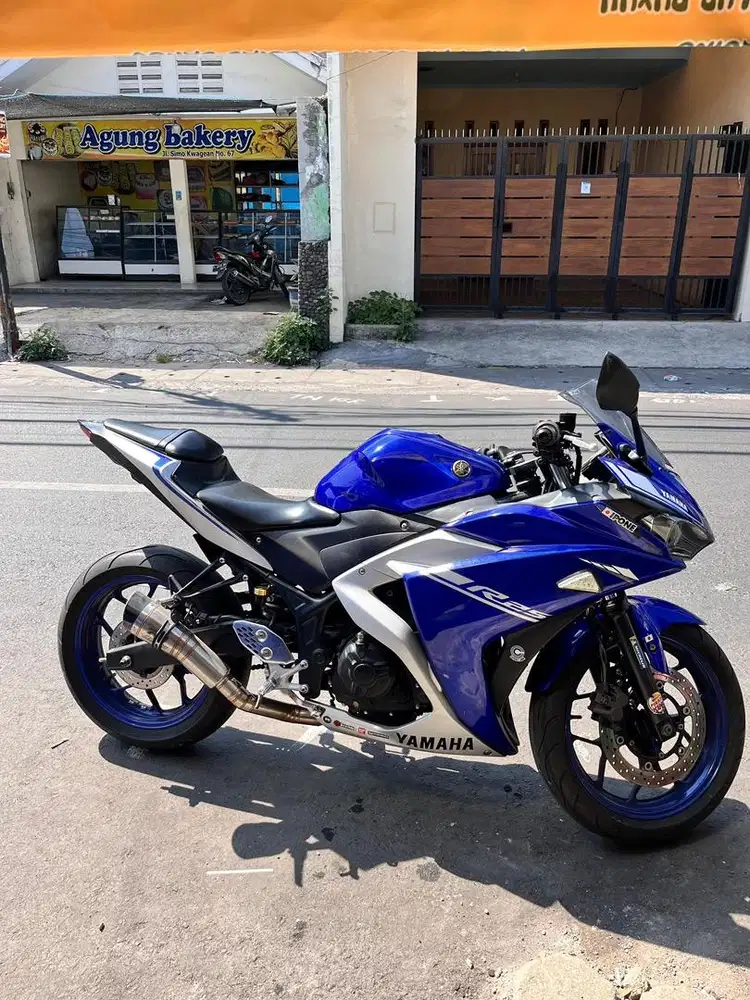 Yamaha R25 2017
