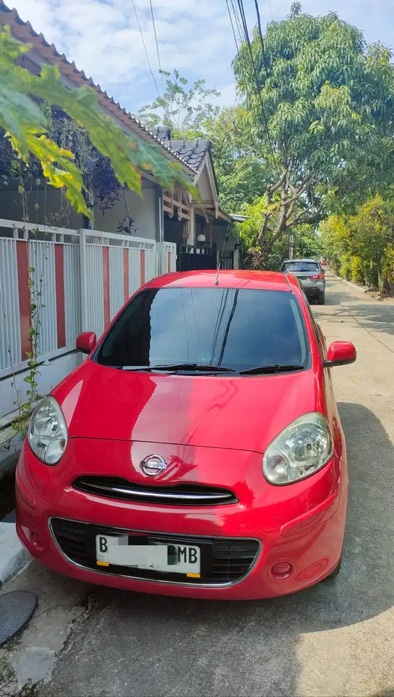 Nissan March 2013