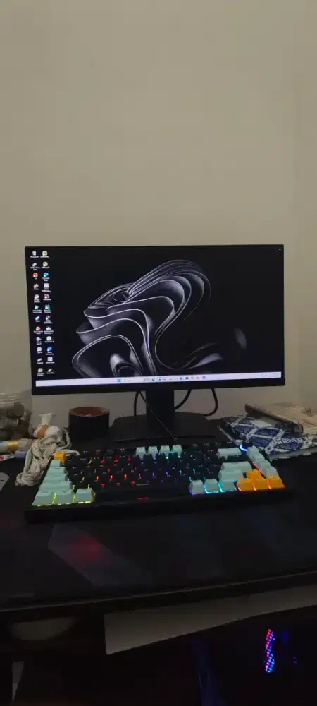 Jual kompter gaming + monitor bekas pembelian Nov 2024