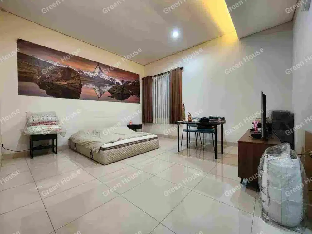 rumah modern sangat bagus, aman nyaman dikomplek singasana dijual