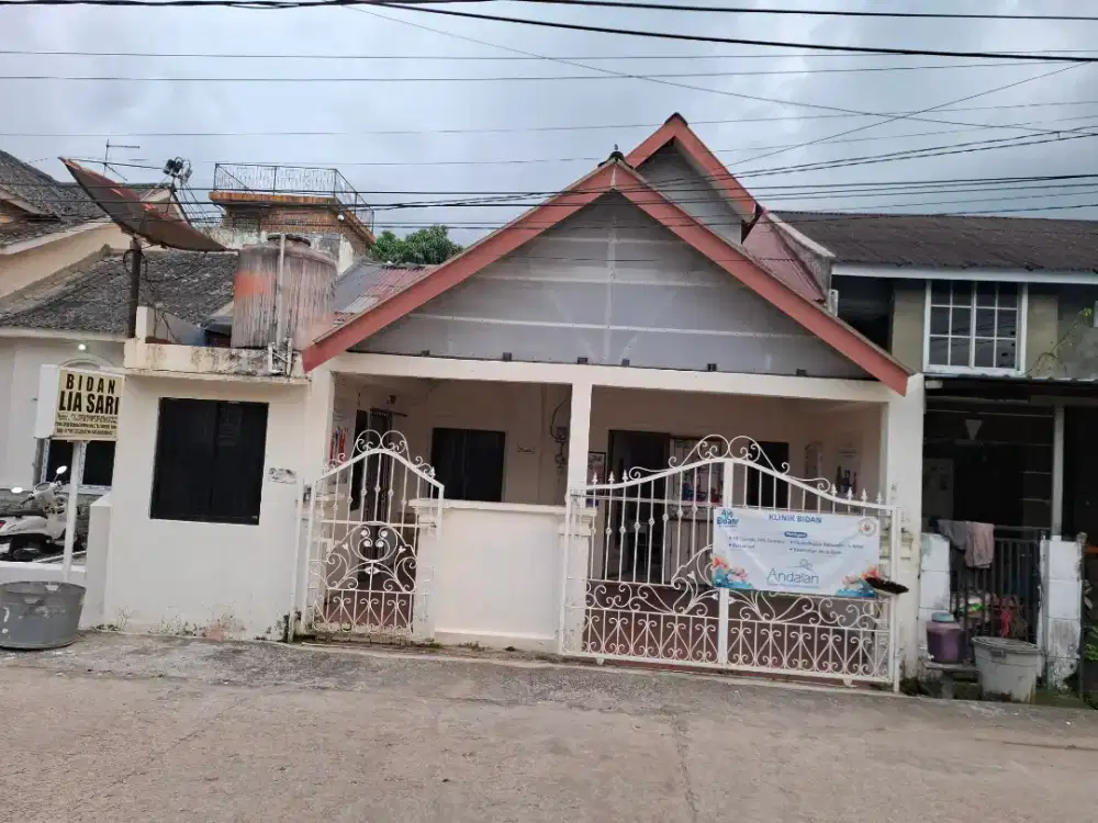 Rumah bersih terawat, dua rumah jadi satu