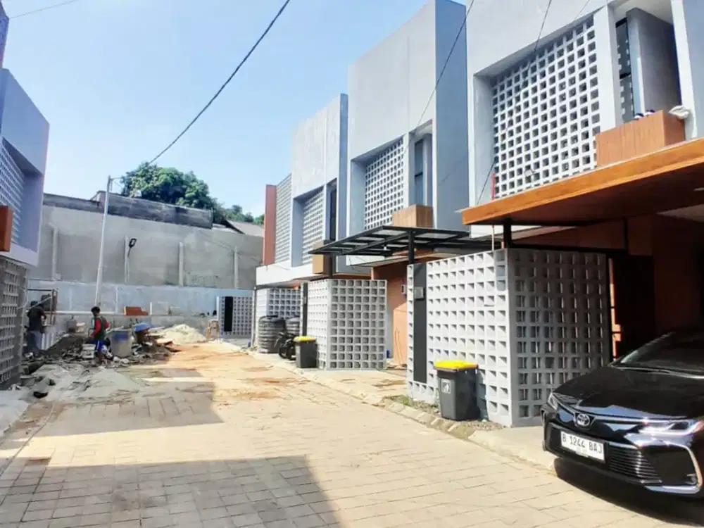 rumah siap huni 3 kamar tidur lokasi strategis di duren sawit jakarta timur