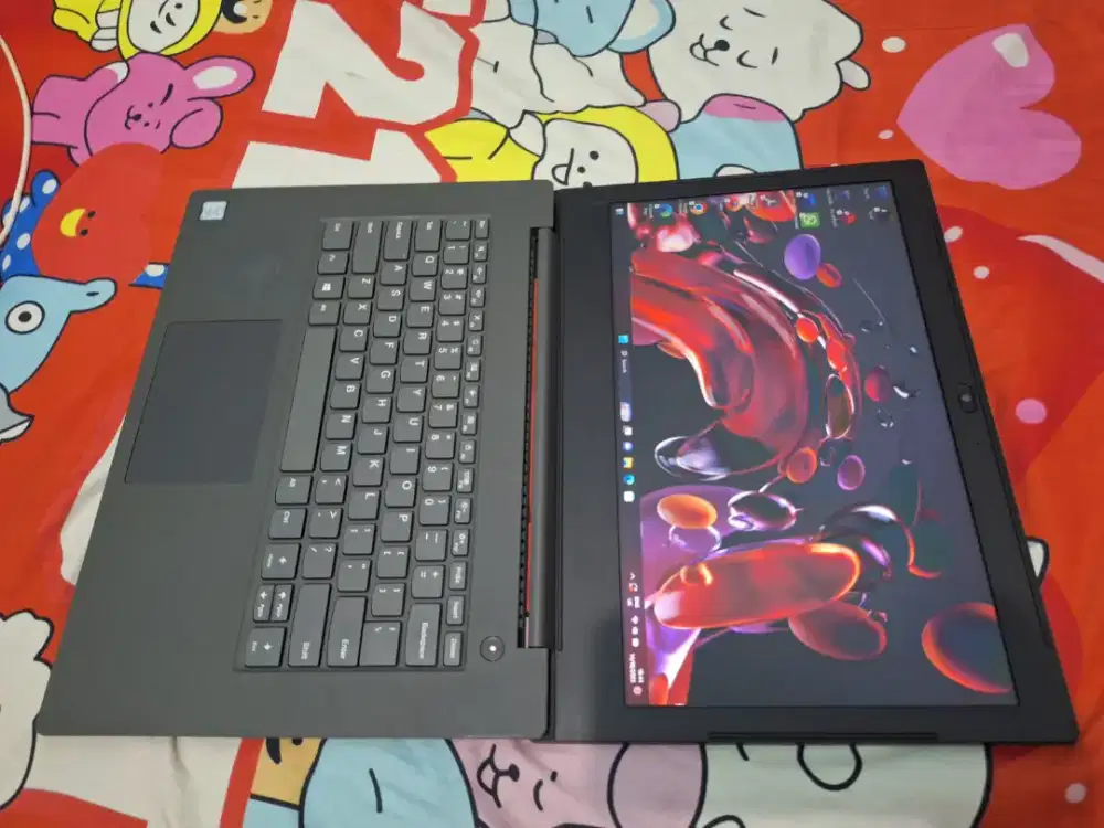 Bismillah dijual laptop Lenovo core i3 gen 6