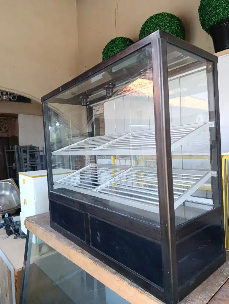 Jual Etalase fredchiken second , Lok Pamulang Barat, Tangsel